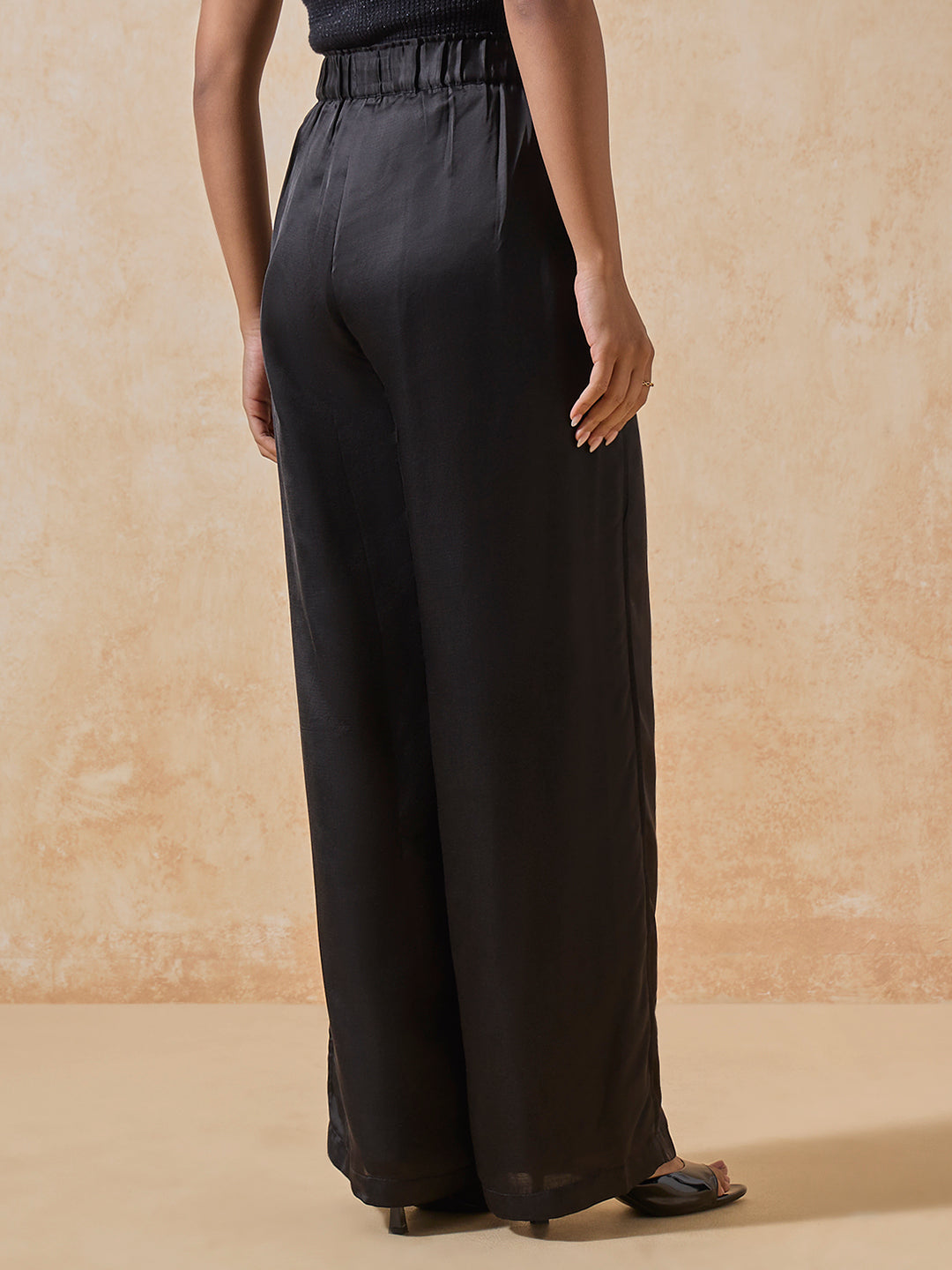 Wide-Leg Trousers - Black