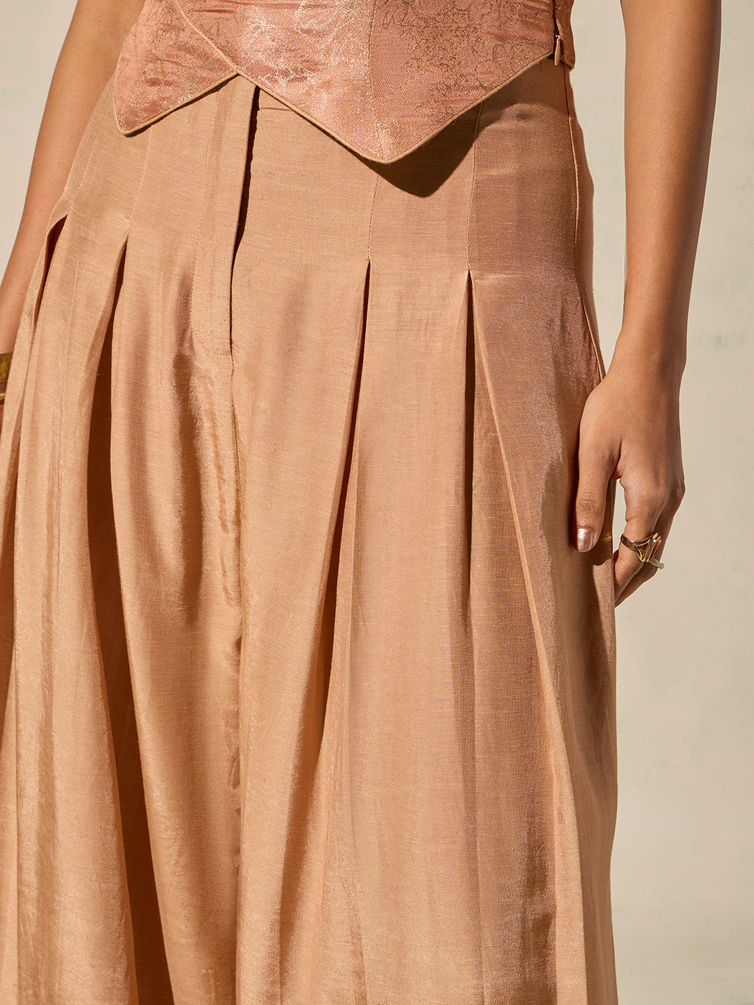 Wide-Leg Pleated Pants - Peach