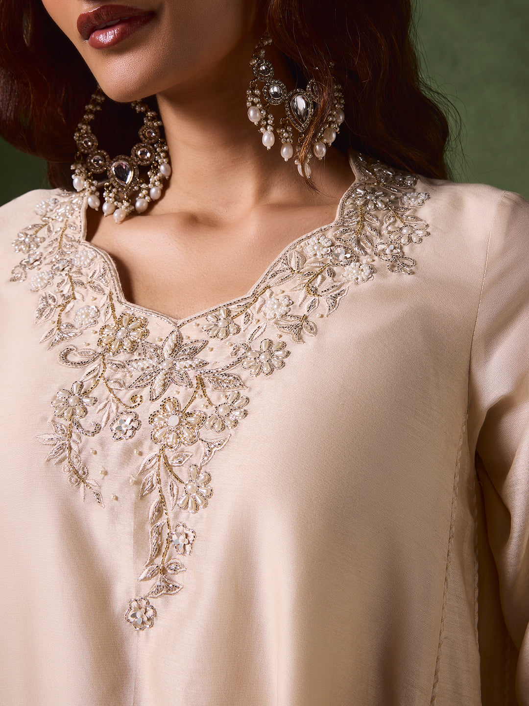 Floral Embroidered Kurta – Ivory