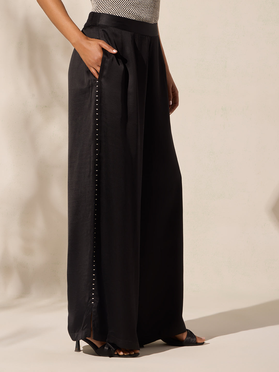 Wide-Leg Solid Pants - Black