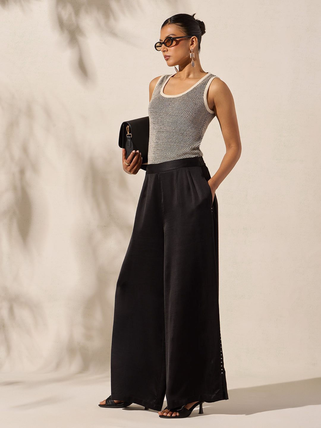 Wide-Leg Solid Pants - Black