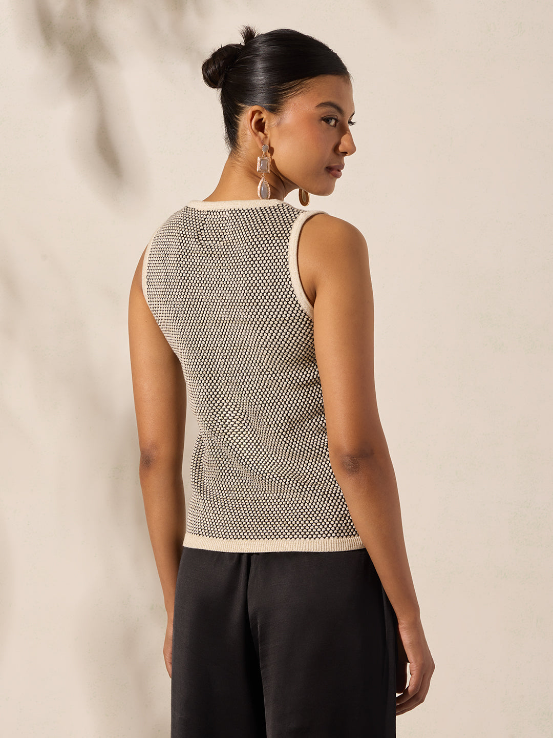 Knit-Textured Tank Top - Black