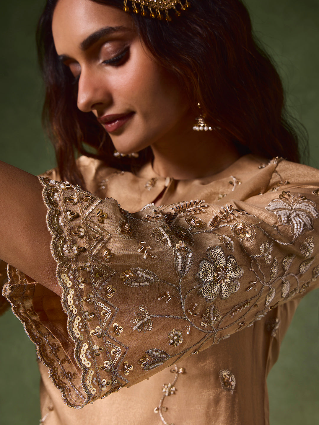 Embroidered Kurta Set – Gold