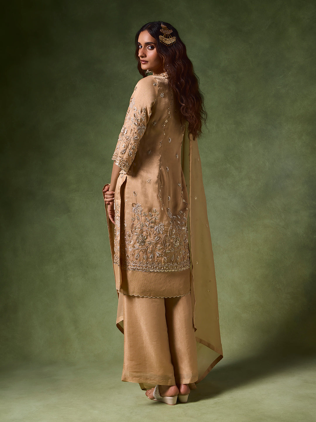 Embroidered Kurta Set – Gold