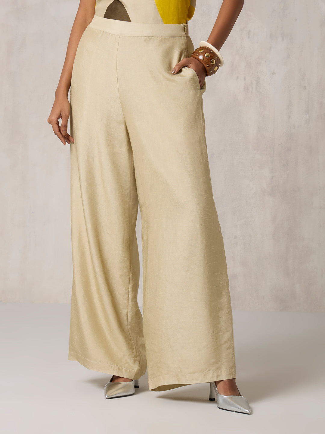 Wide-Leg Trousers - Beige