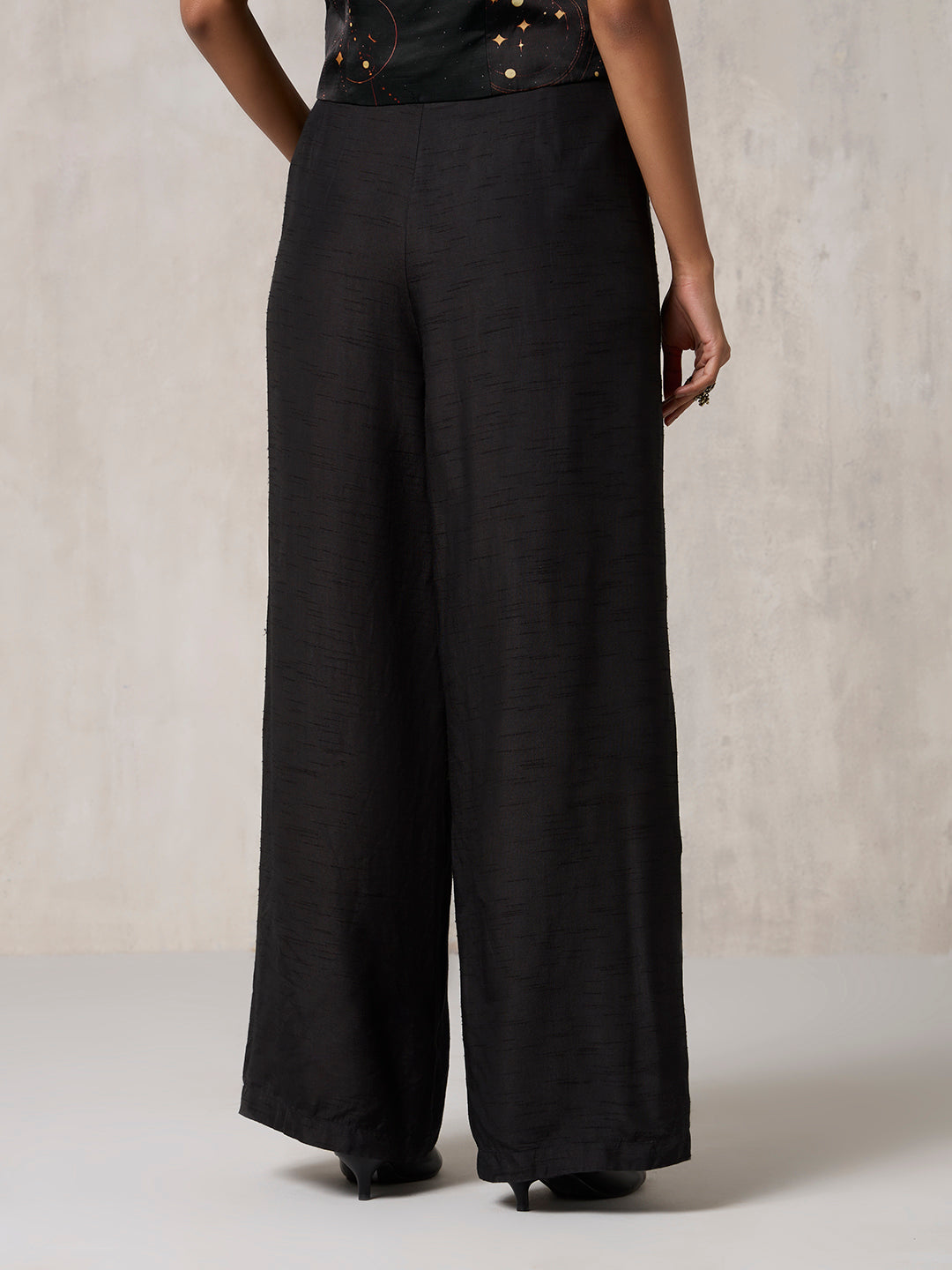 Solid High-Rise Pants - Black