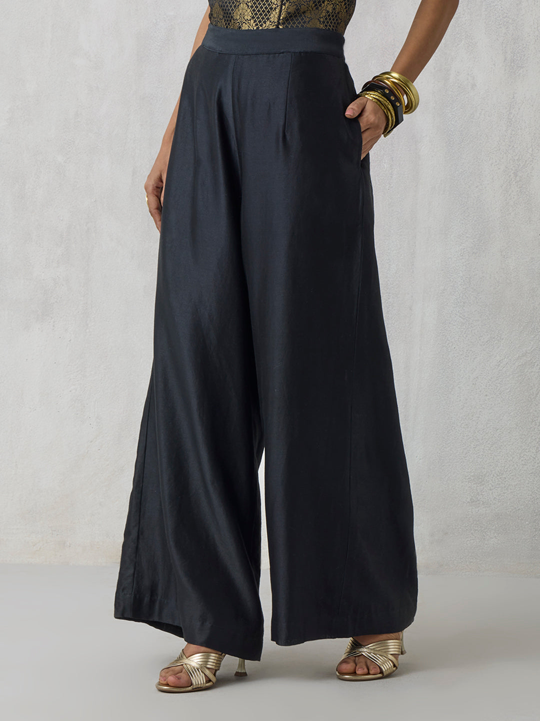 Wide-Leg Pants - Black