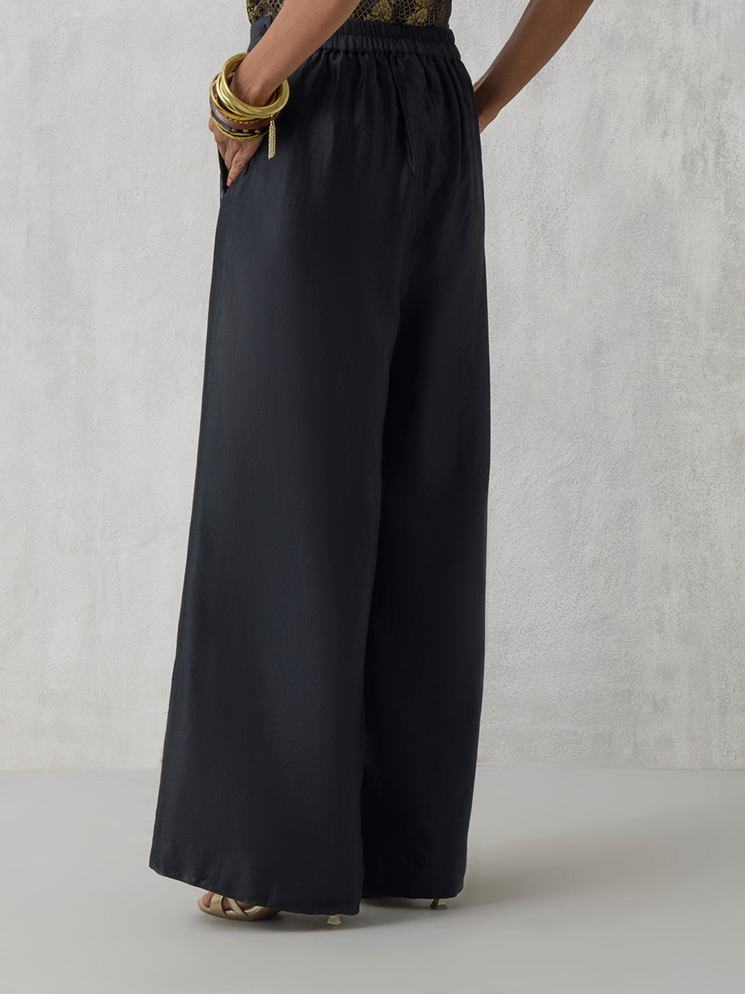 Wide-Leg Pants - Black