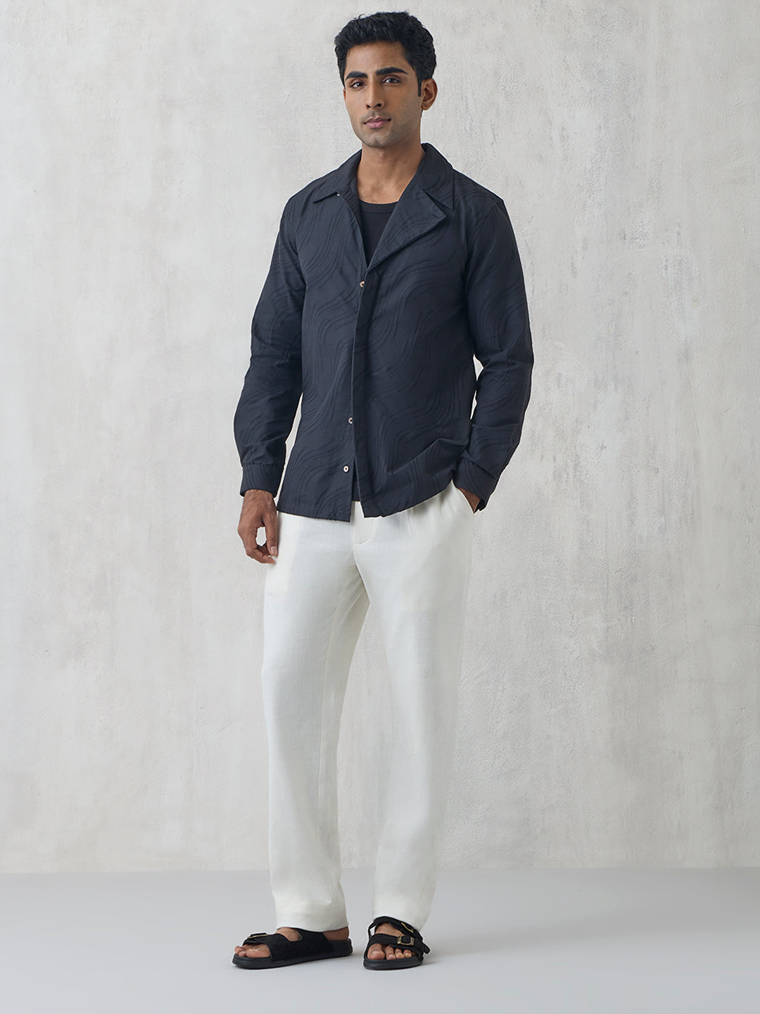 Ripple Patterned Shirt - Black